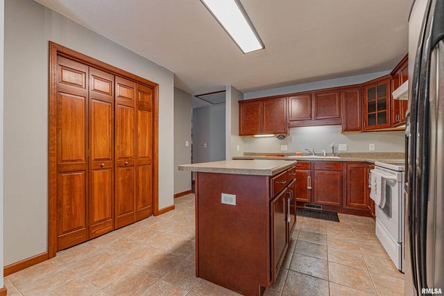 3610 Troon Drive, Springfield, IL 62712