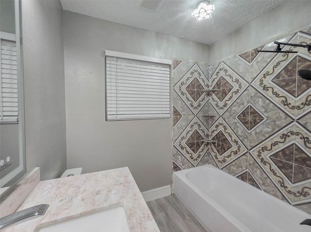 7007 Bellaire Boulevard, Houston, TX 77074