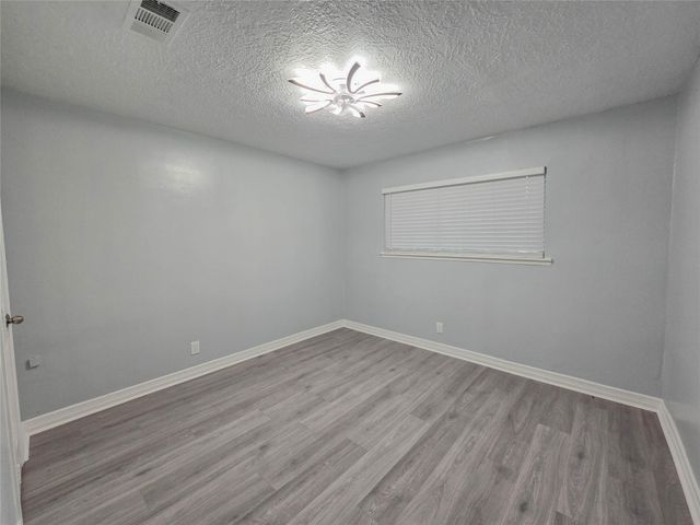 7007 Bellaire Boulevard, Houston, TX 77074