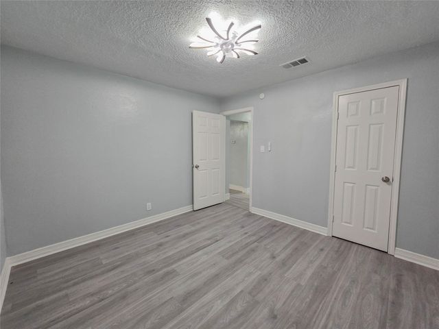 7007 Bellaire Boulevard, Houston, TX 77074