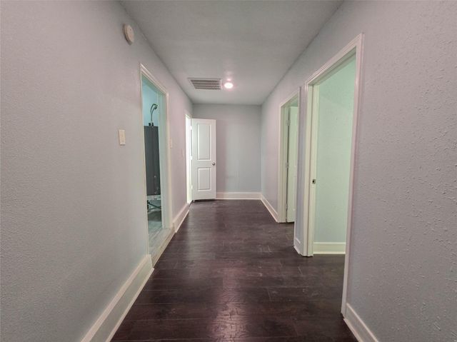 7007 Bellaire Boulevard, Houston, TX 77074