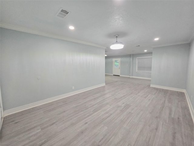 7007 Bellaire Boulevard, Houston, TX 77074