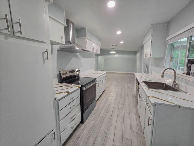 7007 Bellaire Boulevard, Houston, TX 77074