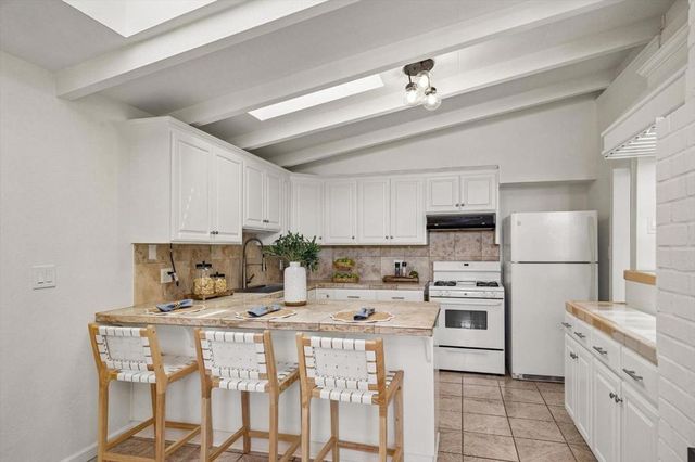 1138 Stoneylake Court, Sunnyvale, CA 94089