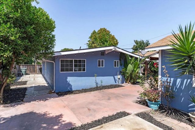 1138 Stoneylake Court, Sunnyvale, CA 94089