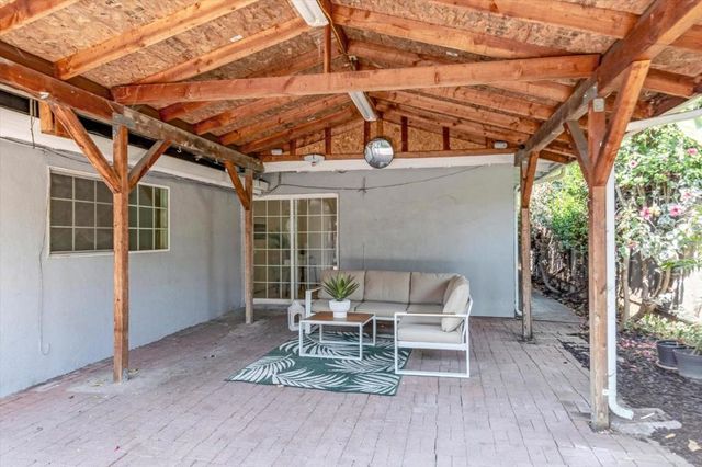 1138 Stoneylake Court, Sunnyvale, CA 94089