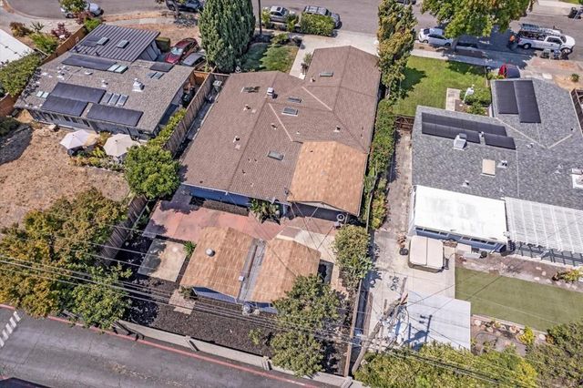 1138 Stoneylake Court, Sunnyvale, CA 94089