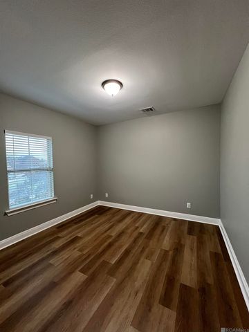 42150 Bald Eagle Ave, Prairieville, LA 70769