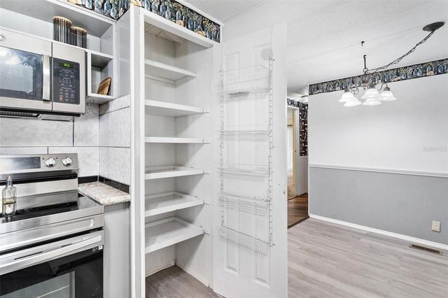 304 IVANHOE CIRCLE, Lady Lake, FL 32159