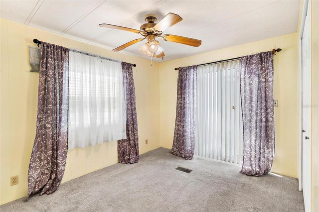 304 IVANHOE CIRCLE, Lady Lake, FL 32159