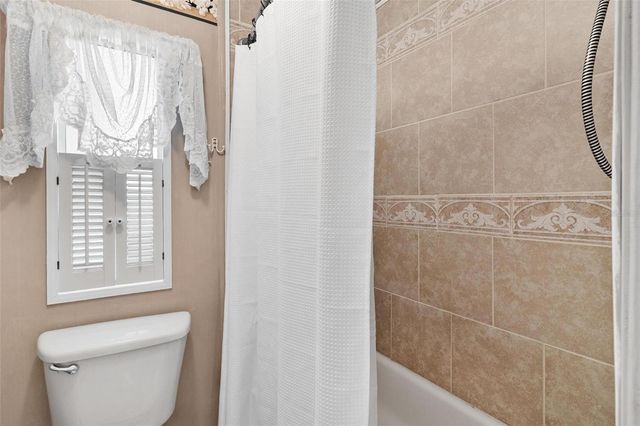 304 IVANHOE CIRCLE, Lady Lake, FL 32159