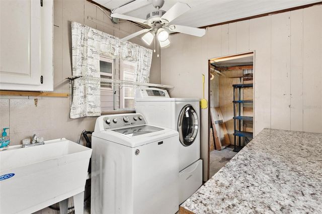 304 IVANHOE CIRCLE, Lady Lake, FL 32159