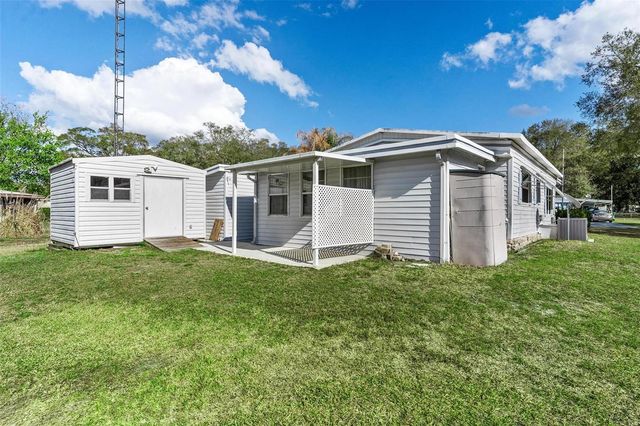 304 IVANHOE CIRCLE, Lady Lake, FL 32159