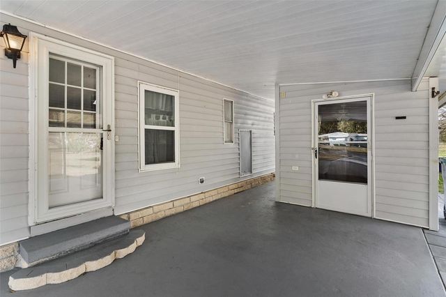 304 IVANHOE CIRCLE, Lady Lake, FL 32159