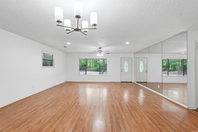 450 Plum Hollow Boulevard, Hot Springs, AR 71913