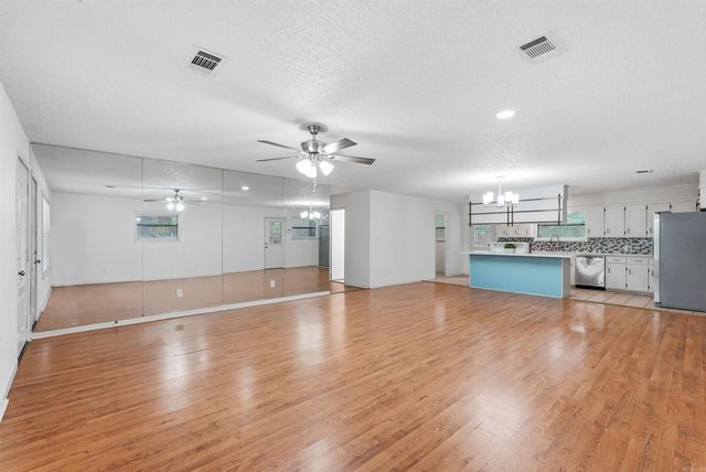 450 Plum Hollow Boulevard, Hot Springs, AR 71913