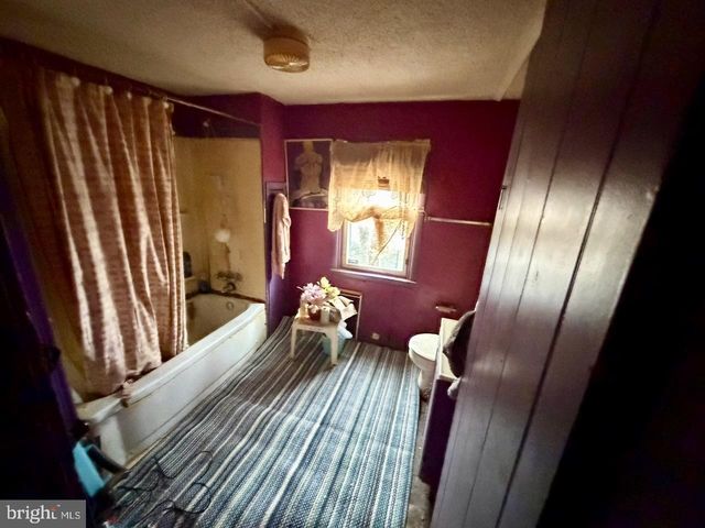 573 SHAWMONT AVE, Philadelphia, PA 19128