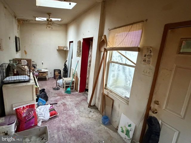 573 SHAWMONT AVE, Philadelphia, PA 19128