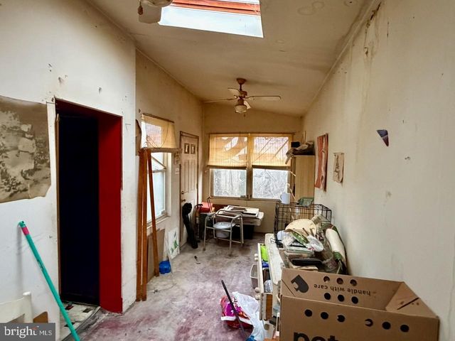 573 SHAWMONT AVE, Philadelphia, PA 19128