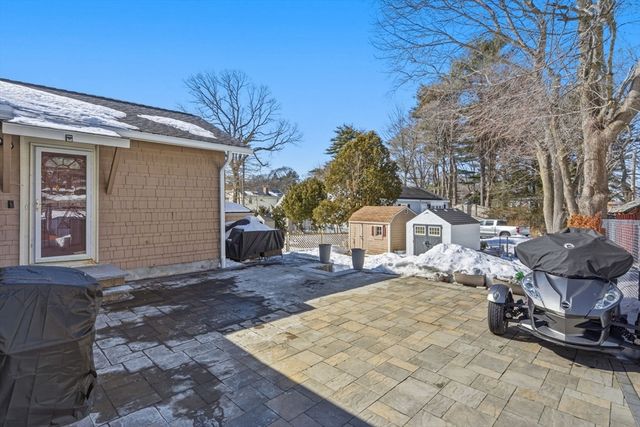 30 Longwood Rd, Lynn, MA 01904