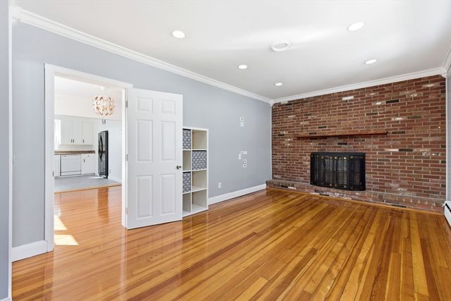 30 Longwood Rd, Lynn, MA 01904