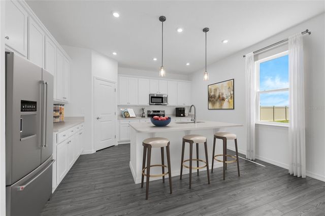 1104 CLAY BOULEVARD, Tavares, FL 32778