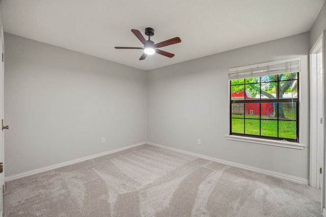 1414 W Torrey Street, Granbury, TX 76048