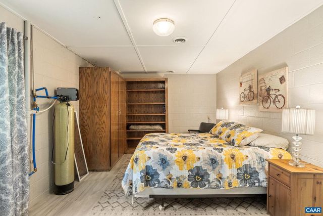 1376B WYATT MOUNTAIN RD, Dyke, VA 22935