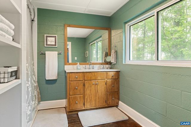 1376B WYATT MOUNTAIN RD, Dyke, VA 22935