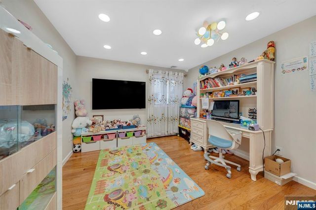 573 Kearney Avenue C0573, Cliffside Park, NJ 07010