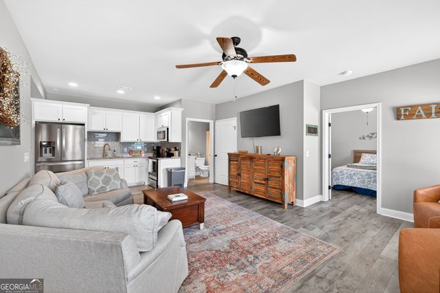1171 Sterling Lake Drive, Jefferson, GA 30549
