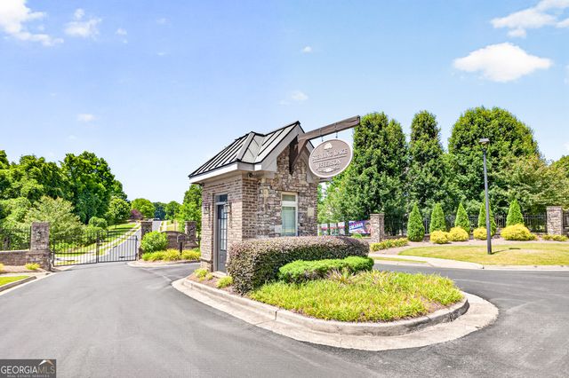 1171 Sterling Lake Drive, Jefferson, GA 30549