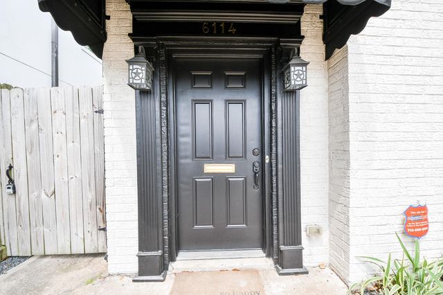 6114 Kirby Drive, Houston, TX 77005