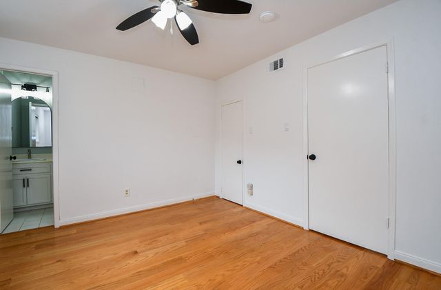 6114 Kirby Drive, Houston, TX 77005