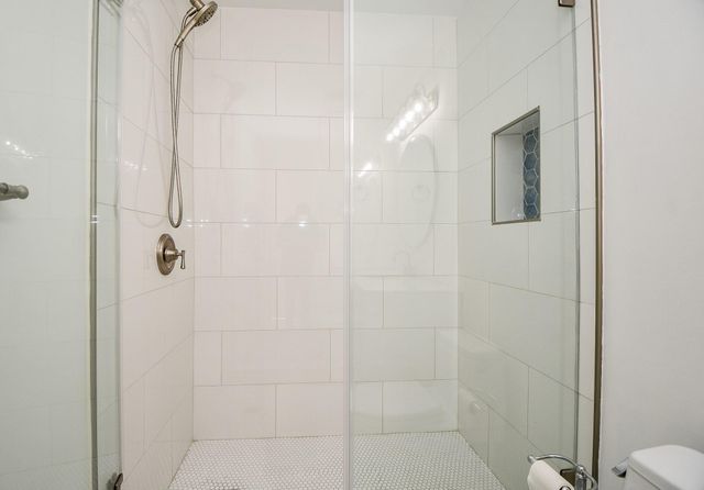 6114 Kirby Drive, Houston, TX 77005