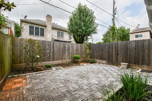 6114 Kirby Drive, Houston, TX 77005