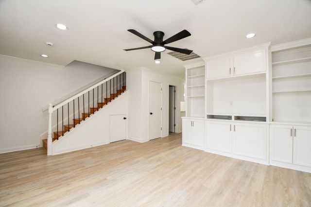 6114 Kirby Drive, Houston, TX 77005