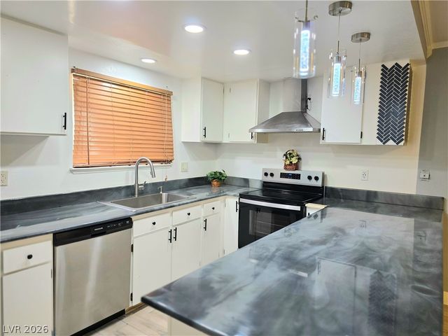 3275 Arville Street C, Las Vegas, NV 89102