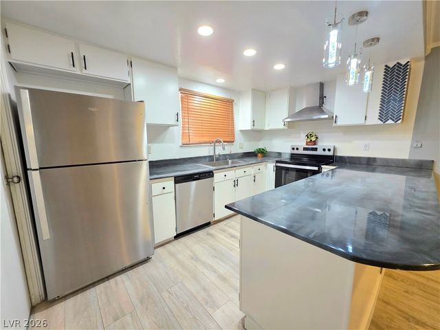 3275 Arville Street C, Las Vegas, NV 89102