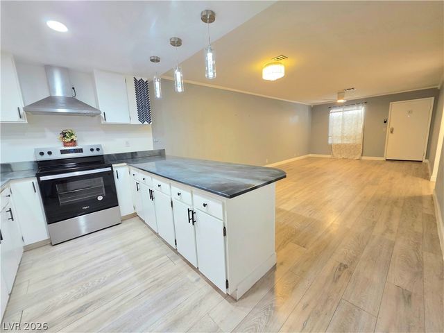 3275 Arville Street C, Las Vegas, NV 89102