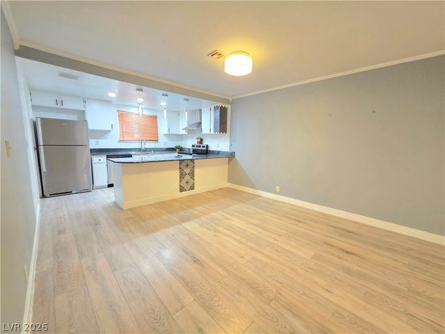 3275 Arville Street C, Las Vegas, NV 89102