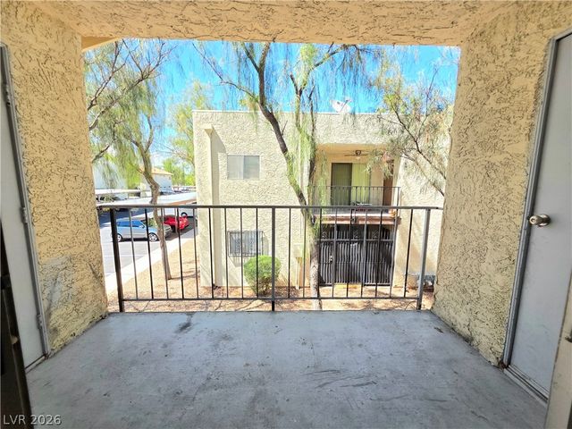 3275 Arville Street C, Las Vegas, NV 89102