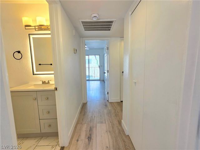 3275 Arville Street C, Las Vegas, NV 89102