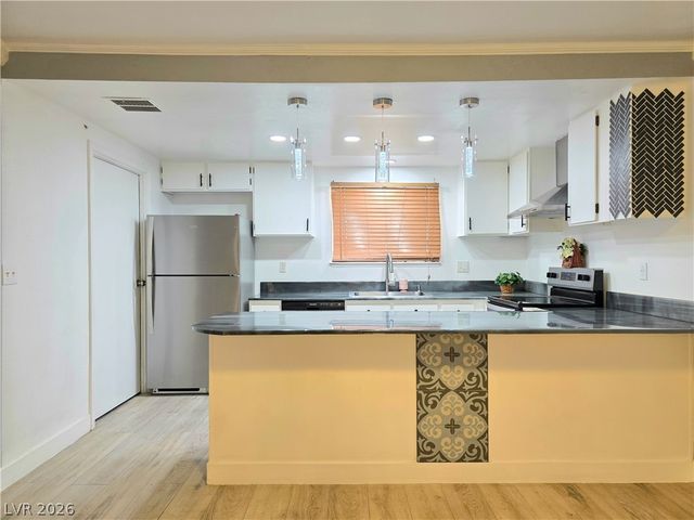 3275 Arville Street C, Las Vegas, NV 89102