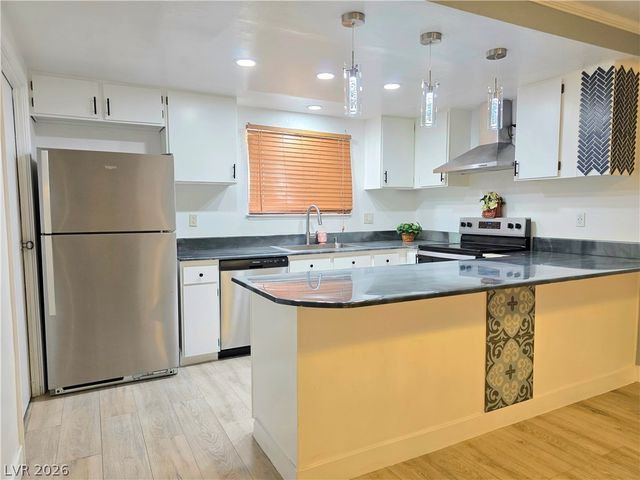 3275 Arville Street C, Las Vegas, NV 89102