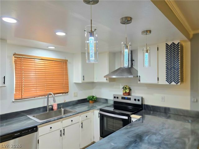 3275 Arville Street C, Las Vegas, NV 89102