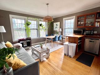 34 Ash St 404, Cambridge, MA 02138