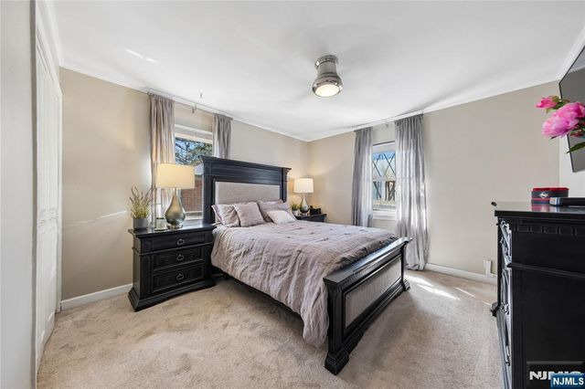 182 Carlson Place, Bergenfield, NJ 07621