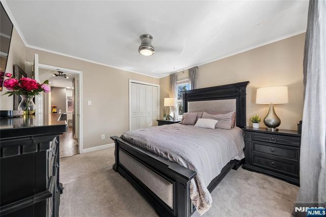 182 Carlson Place, Bergenfield, NJ 07621