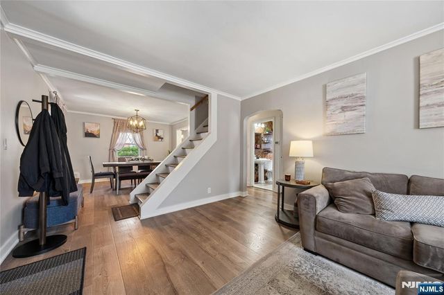 182 Carlson Place, Bergenfield, NJ 07621